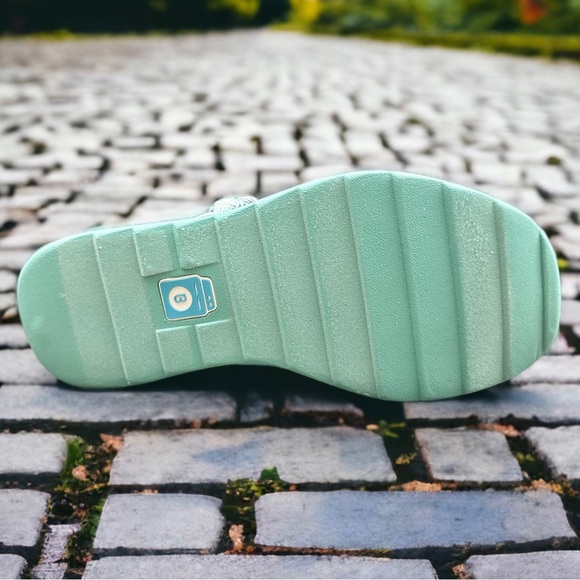 NIB Bzees New Wave Platform Wedge Slide Sandals Greenleaf 8M 38 - Picture 9 of 16